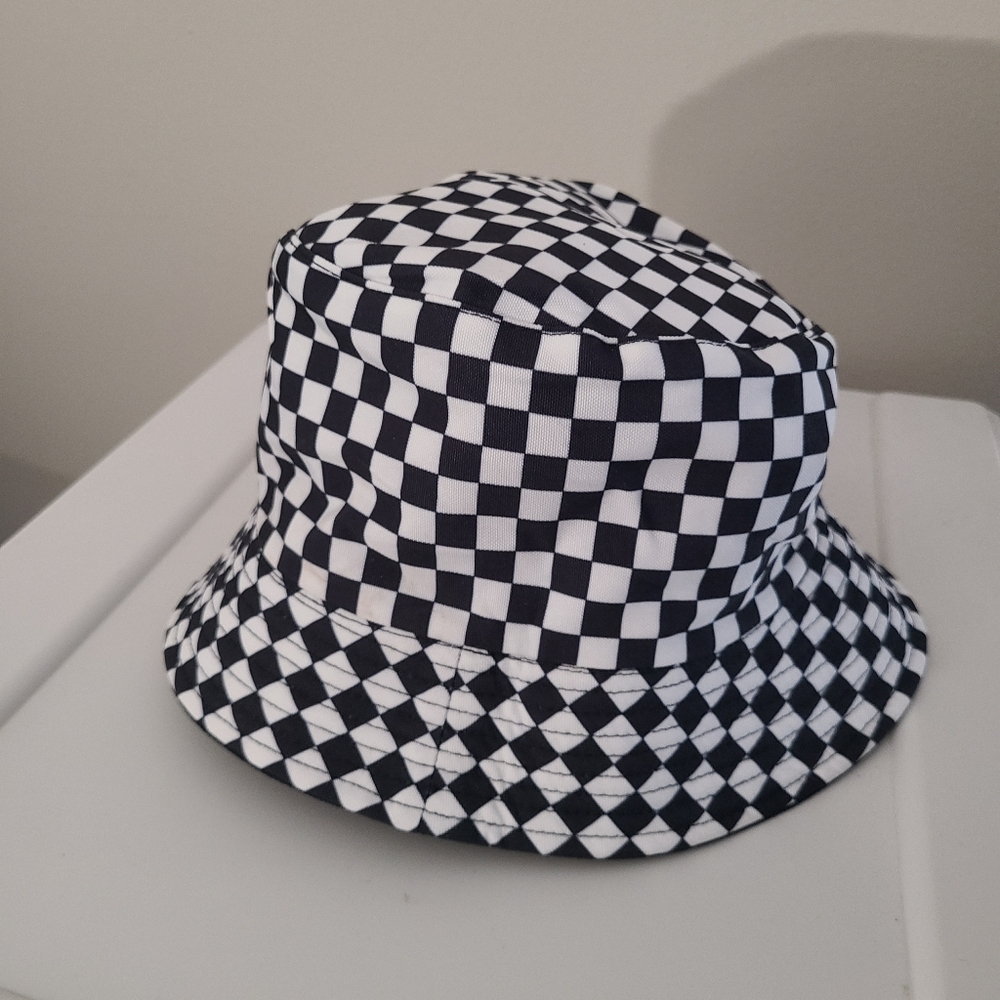 Womens bucket hat
